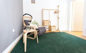 Fullhouse - Halle - F38 - Nespresso - Smarttv